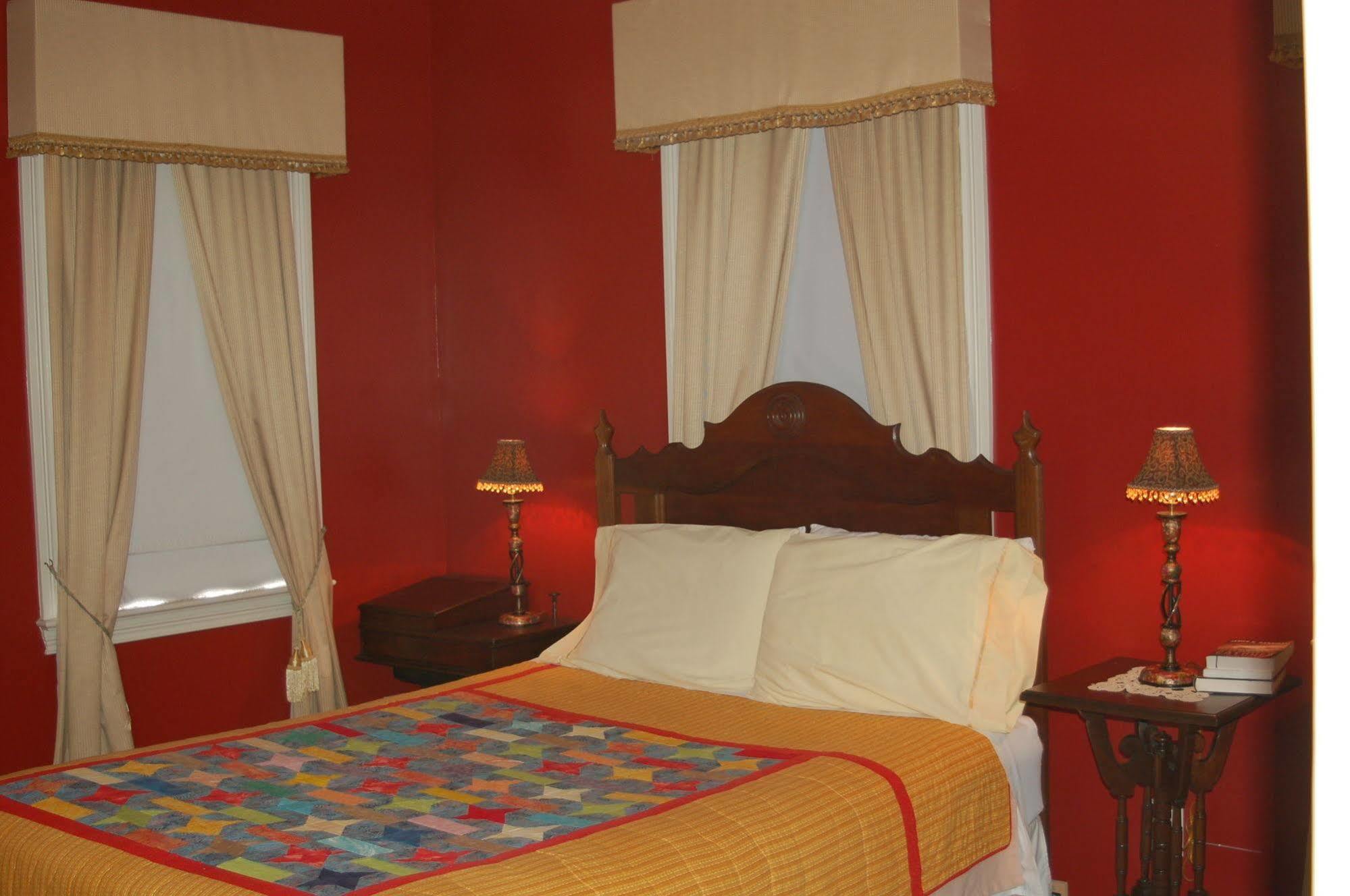Haynes Bed And Breakfast Greensboro Extérieur photo